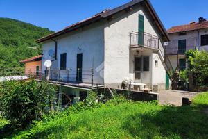 CASA SEMINDIPENDENTE A VALBREVENNA