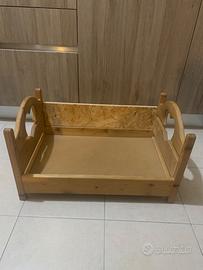 Lettino in legno per cani