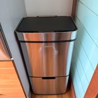 Pattumiera con sensore