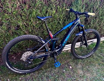 CUBE Stereo Hybrid 140 HPC SLX 750 - Solo 600km!