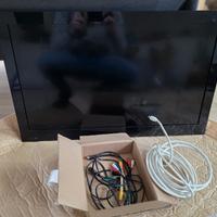 Televisione Ikea 77x48 + supporto muro