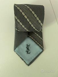 Craavtta Yves Saint Lauren