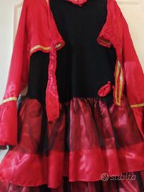 vestito in maschera spagnola