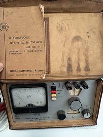 Misuratore di campo vintage