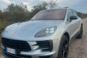 Porsche macan 2.0 full full optional