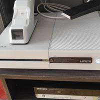 xbox ONE white + controller + carica batterie