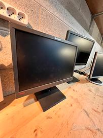 monitor LCD 19 pollici