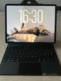 iPad Pro 12.9 M2 2023 con tastiera/trackpad apple