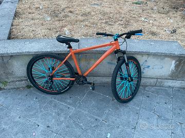 B-twin bicicletta
