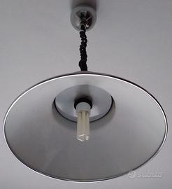 Lampadario in metallo cromato con sali-scendi