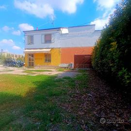 Villa di 282 m² con più di 5 locali e box auto dop