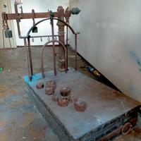 Vecchia bilancia stadera da pavimento