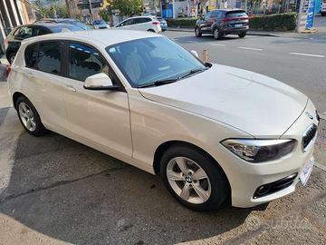 BMW 118 Serie 1 x-Drive 5p. 4 ruote motrici Naviga
