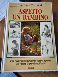 Libro Aspetto un bambino di Laurence Pernoud 
