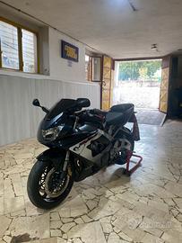 HONDA CBR 900 RR FireBlade