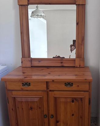 Credenza bassa con specchio
