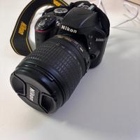 Nikon d3300 con obbiettivo