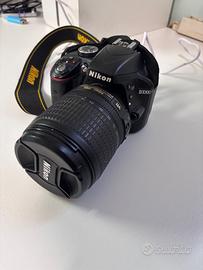 Nikon d3300 con obbiettivo