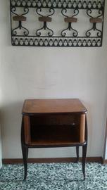 mobiletto /comodino in radica. decò