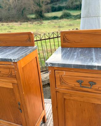 Coppia mobiletti d’epoca con piano in marmo