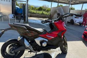 Honda X-adv 750 depotenziata a libretto