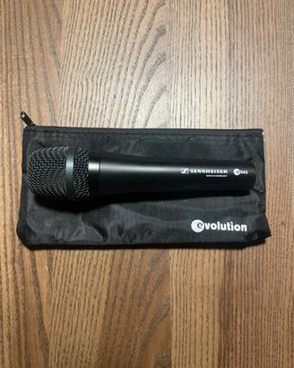 Sennheiser e945