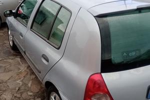 Renault clio 2003