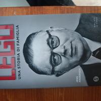 Libro Sulla storia della famiglia Lego