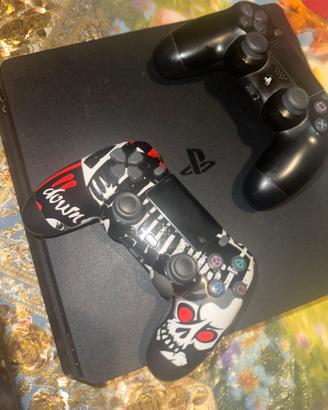ps4 Slim 1Tb + giochi e completa di accessori