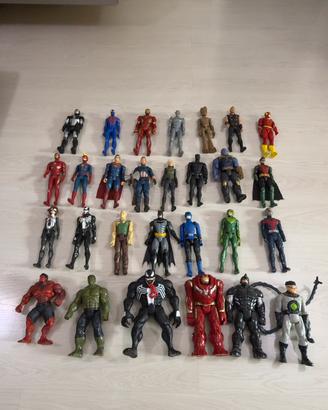 Lotto 28 Action Figure Supereroi – 8 € cad.