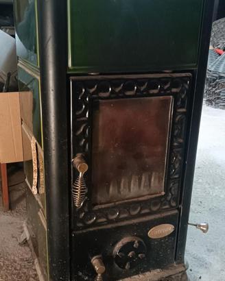 Piccola stufa a legna Nordica