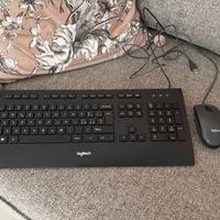 Set Tastiera + mouse con filo di Logitech