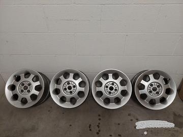 Cerchi in lega Fiat Barchetta 15" ("margherita")