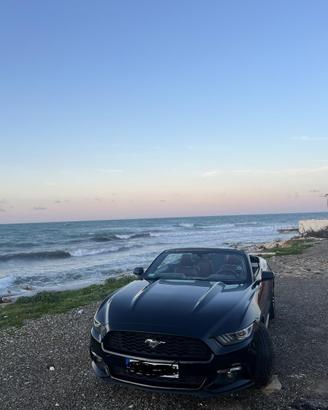 Ford mustang  cabrio  eccezionale