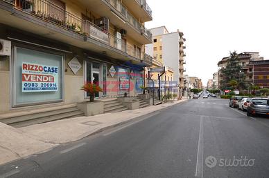 Locale Commerciale - Corigliano-Rossano