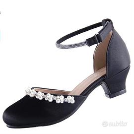 scarpe da donna con perline 