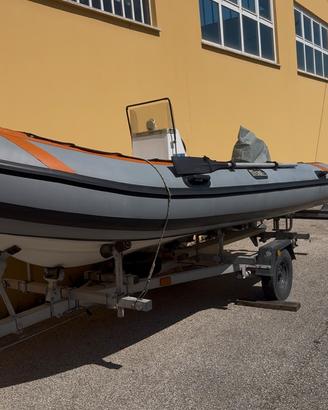 gommone e carrello