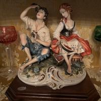 Statue di porcellana