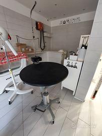 Tavolo tondo per toelettatura 