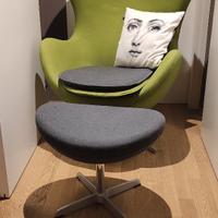 Egg Chair e ottomana Copia Poltrona