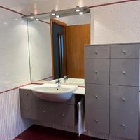 Mobile bagno completo di specchio luci e lavandino