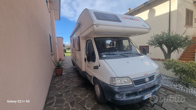 Camper mansardato