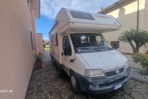 Camper mansardato