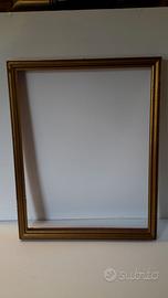 Cornice per quadri in legno interno rosso