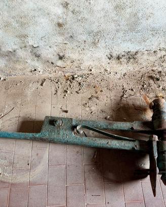 Antica Morsa per falegname in ferro