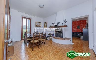 AMPIO QUATTRO LOCALI SENZA SPESE CONDOMINIALI!!