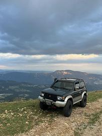 Pajero v 20 GLS