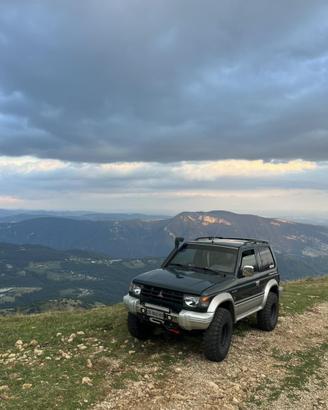 Pajero v 20 GLS