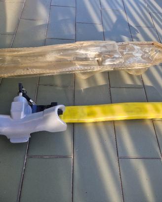 Bloccasterzo antifurto auto universale con chiave