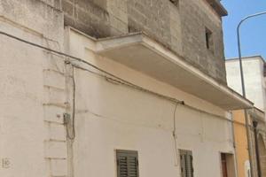 Casa con giardino e deposito